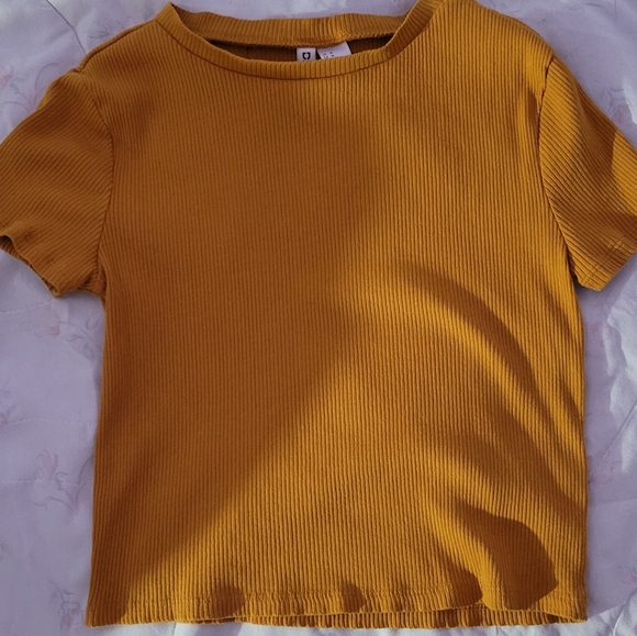 (2 for $10) Mustard Yellow H&M Crop Shirt - Picture 1 of 2